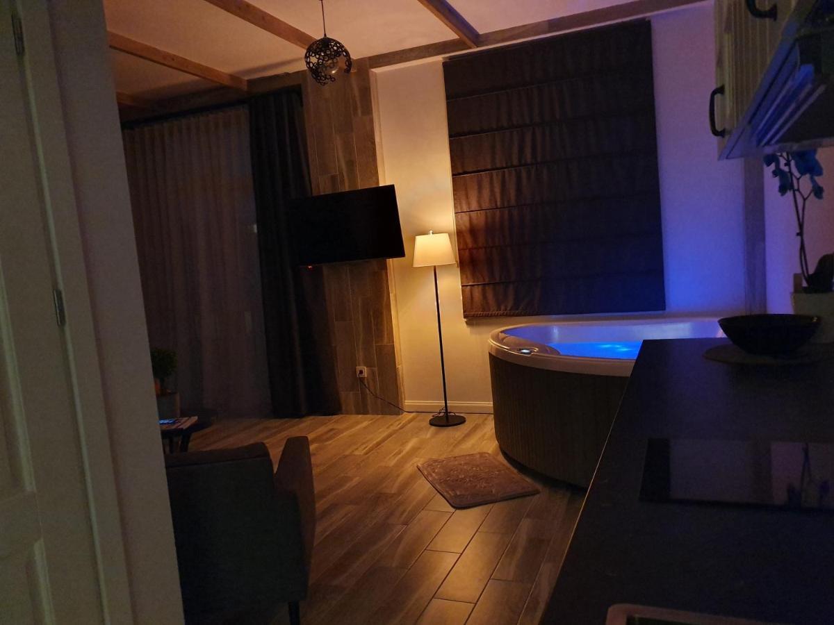 Apartamentai Su Jacuzzi Panevėžys Exteriér fotografie